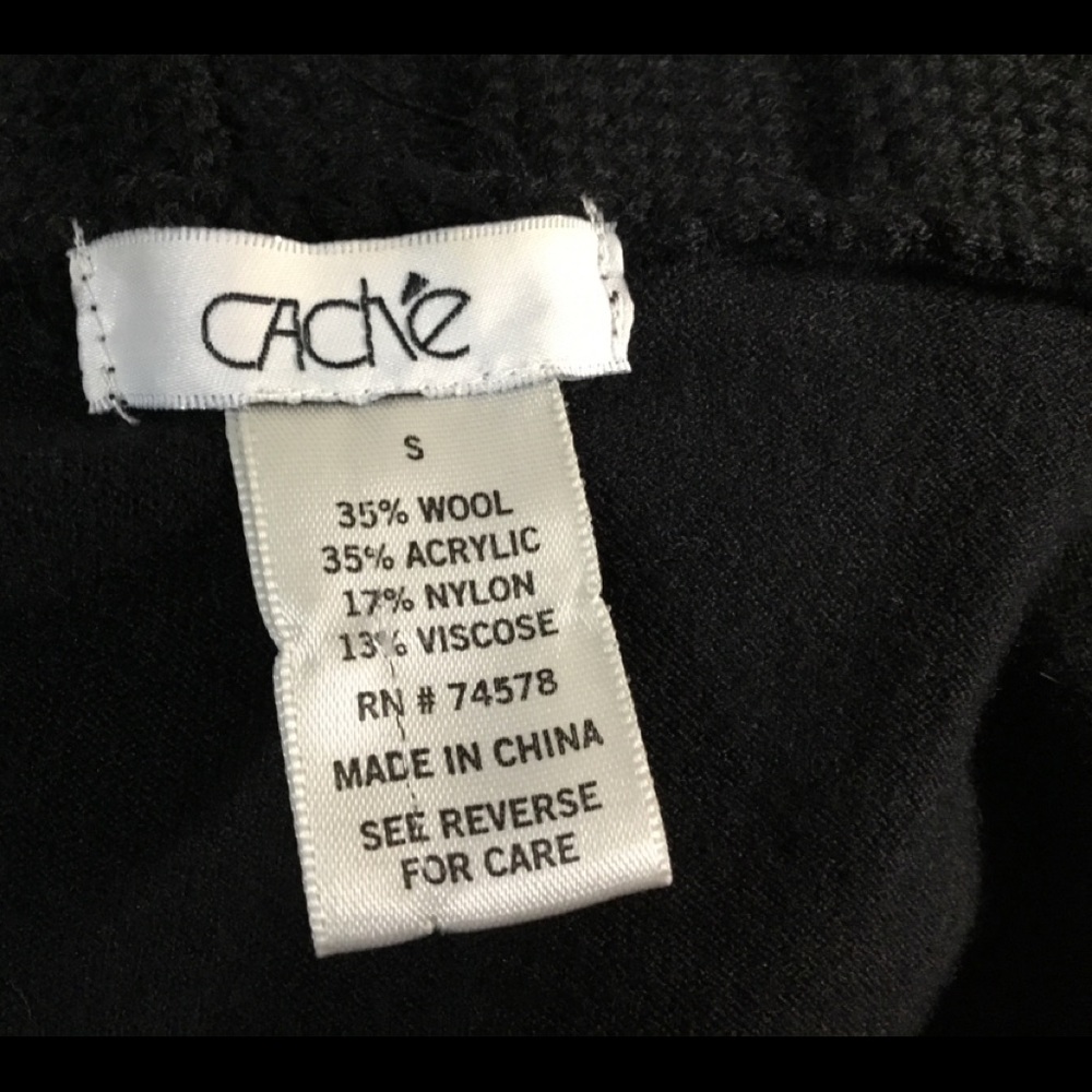 Cache Sweater - Picture 6 of 6